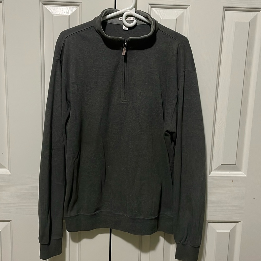 Peter Millar 1/4 Zip golf sweater . NEW condition . Size Medium
